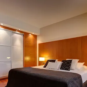 **** Hotel Acevi Villarroel Spanien
