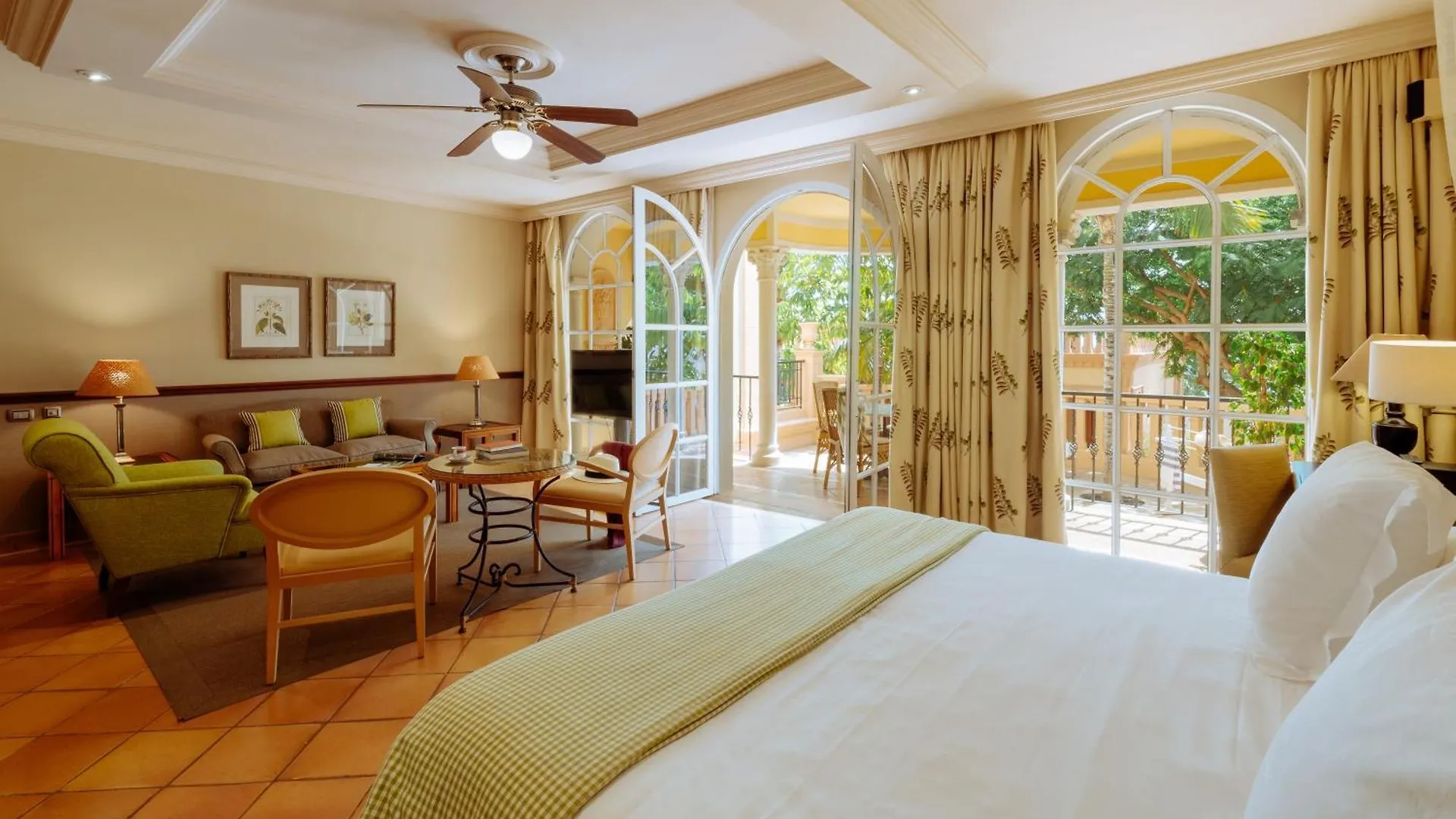 Hotel Bahía del Duque Costa Adeje  Costa Adeje (Tenerife)